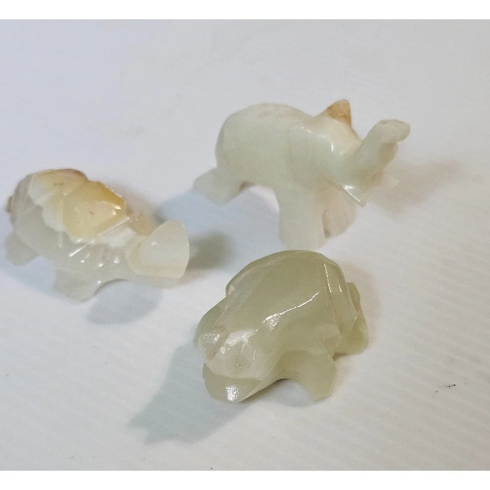 Vintage Mexican Onyx Stone Animal Figurines Set Elephant Turtle Frog Hand Carved